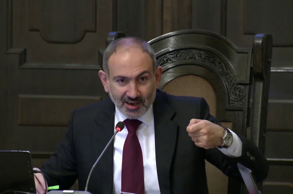 Հյուրերին մի ստիպեք ուտել 15 օրվա խոզի բդից, 4 օրվա բլինչիկից. Փաշինյան